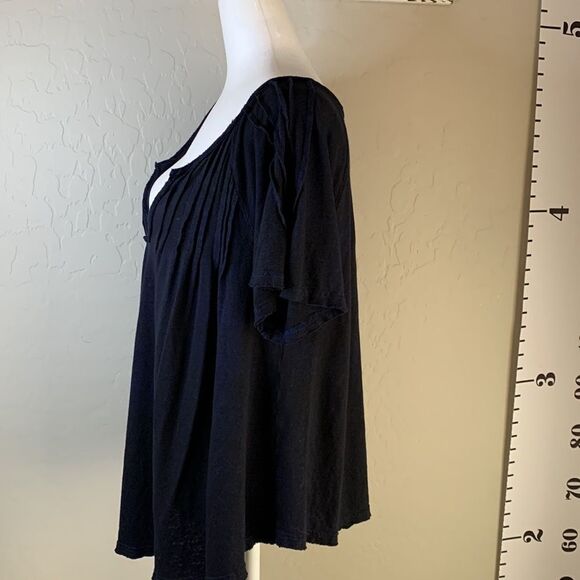 FREE People extra small black V-neck short sleeve top pleated front at bodice - Picture 5 of 14